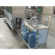 الصحية 18.9L Monoblock 120 BPH جالون خط التعبئة المزود