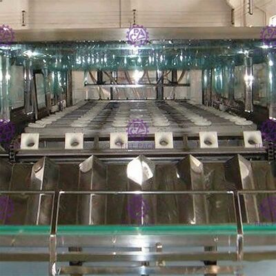 آلة تعبئة جالون 1500BPH الكهربائية مع رافع كاب المزود