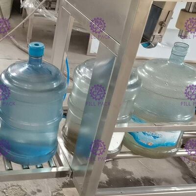 آلة تعبئة استانلس ستيل 304 120 BPH 5 جالون المزود