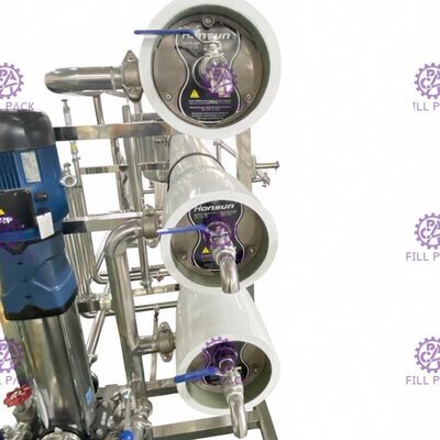 خط تعبئة المياه تنقية الألياف المجوفة 4000 LPH RO Plant المزود
