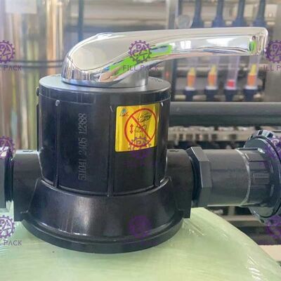 500LPH معالجة المياه المعدنية النقية RO آلة تنقية المياه المزود