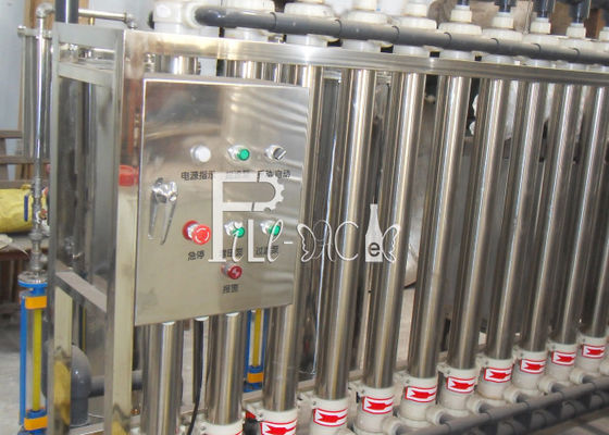 خط تعبئة المياه تنقية الألياف المجوفة 4000 LPH RO Plant المزود