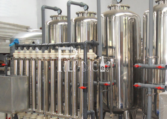 خط تعبئة المياه تنقية الألياف المجوفة 4000 LPH RO Plant المزود