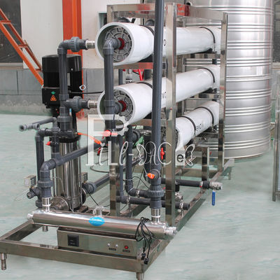 Sus304 Auto Operation Valve الشرب 4000lph Ro آلة معالجة المياه المزود